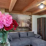 Zidan'ca Rosel Dolenjske Toplice