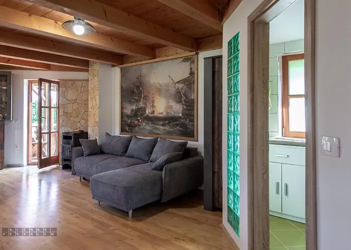 Zidan'ca Rosel Appartamento